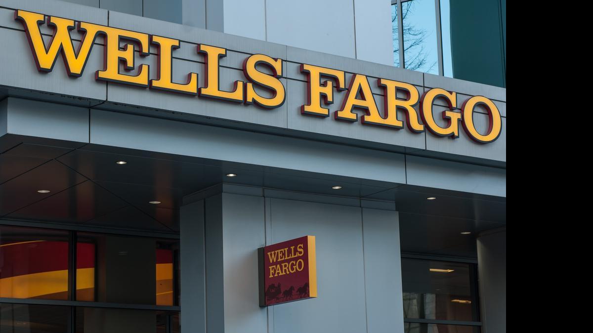 
Wells Fargo & Co., the largest U.S. home lender, said it is withdrawing from mortgage marketing services and some referral agreements with real estate firms and builders.

