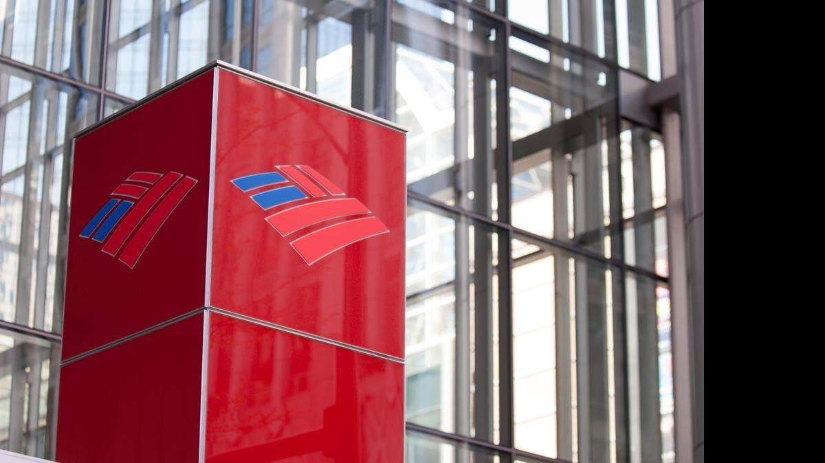
Bank of America urged a federal appeals court to reverse a $1.3 billion fraud verdict in a U.S. lawsuit claiming it sold defective residential mortgage loans to Fannie Mae and Freddie Mac that defaulted. 
