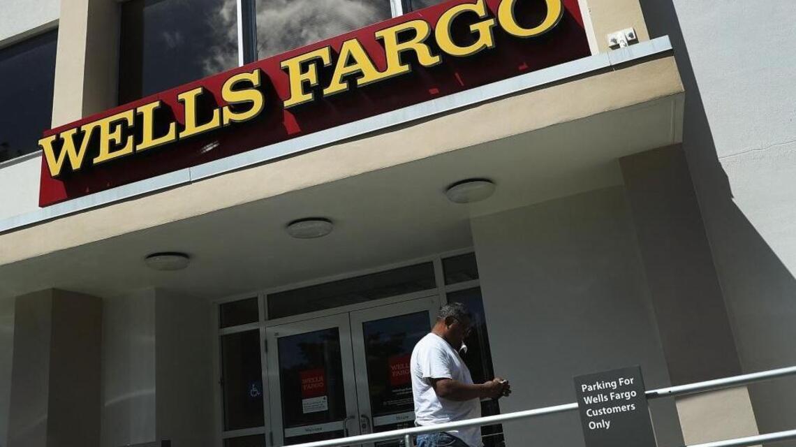 Senators urge ‘immediate’ hearings on Wells Fargo sales practices