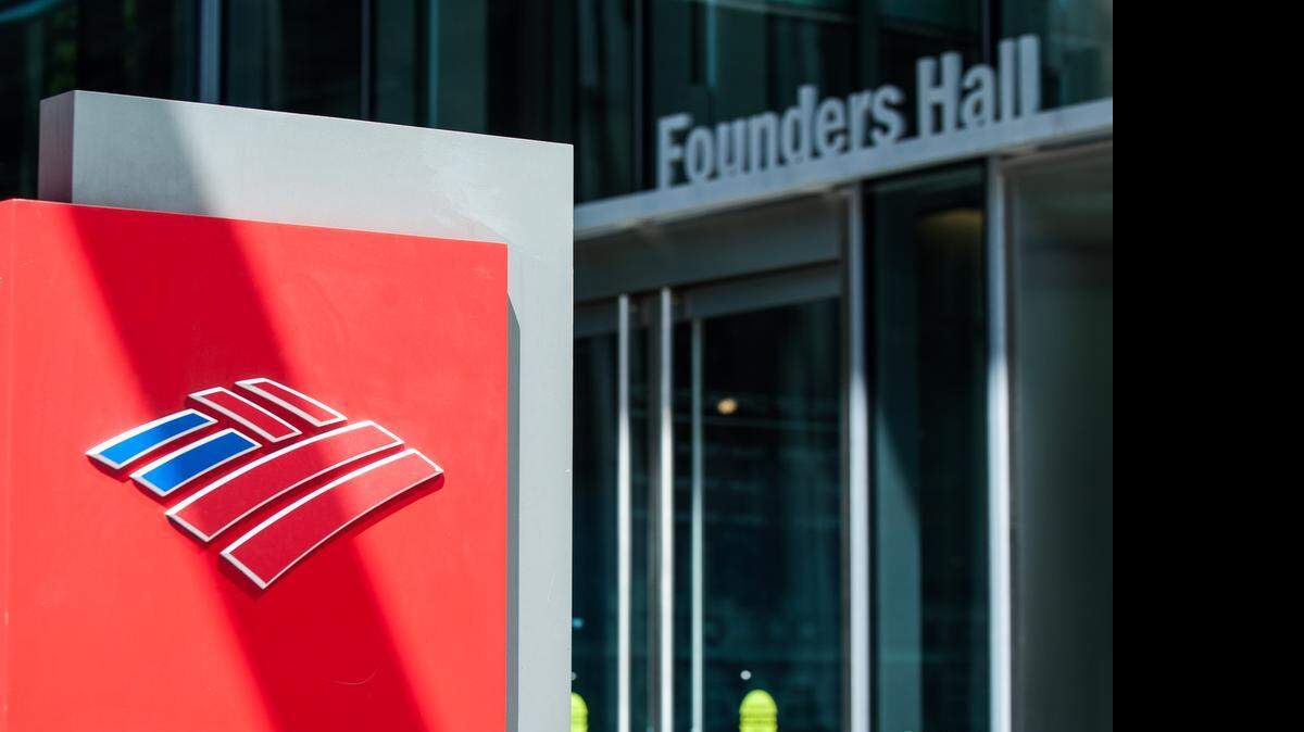 
A representative of a proxy advisory service that is urging Bank of America stockholders to oppose one director’s re-election said a big blunder must occur for it to recommend voting against the board members of a company.

