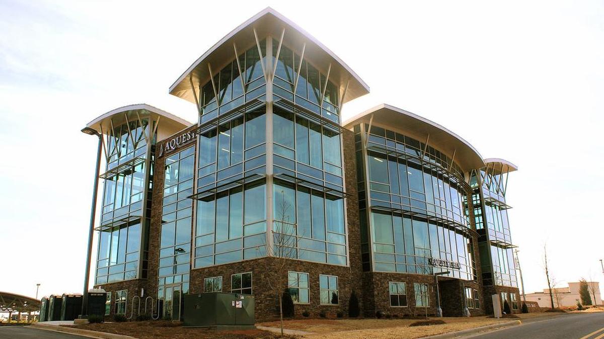 Aquesta Bank’s headquarters in Cornelius. On Friday, the bank named an executive to oversee its growth in Charlotte, a market it entered last year with the purchase of a branch in SouthPark.