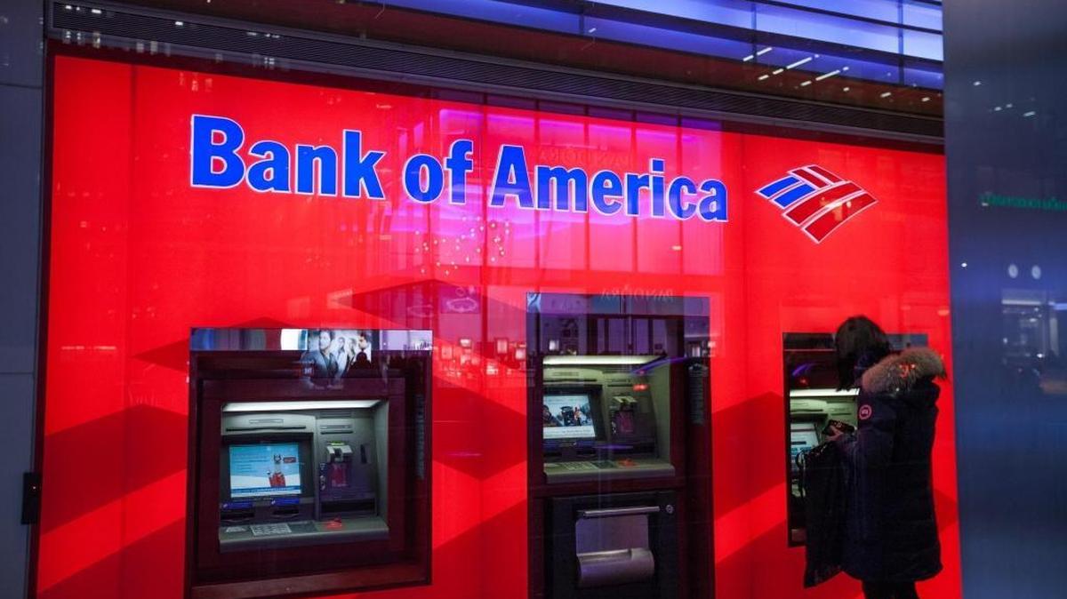 Bank of America customers are dealing with service problems, according to online reports.