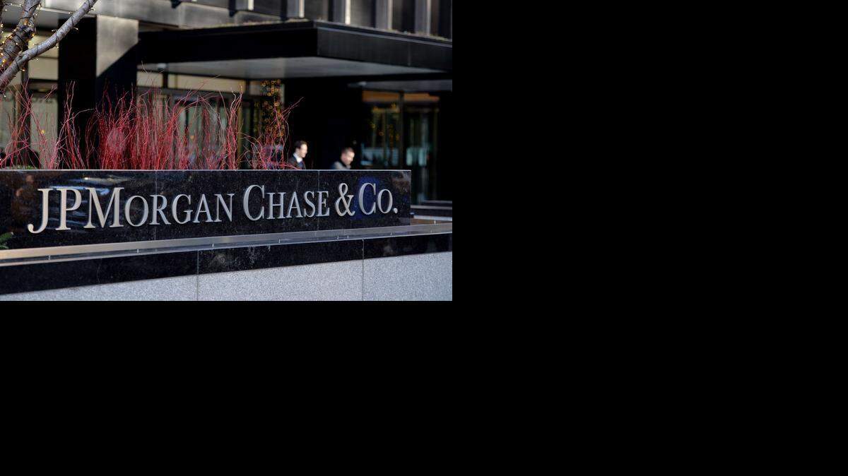 
JPMorgan Chase & Co. is giving $235,000 to Central Piedmont Community College to create a new associate degree program in global logistics and distribution management, the college announced Wednesday.
