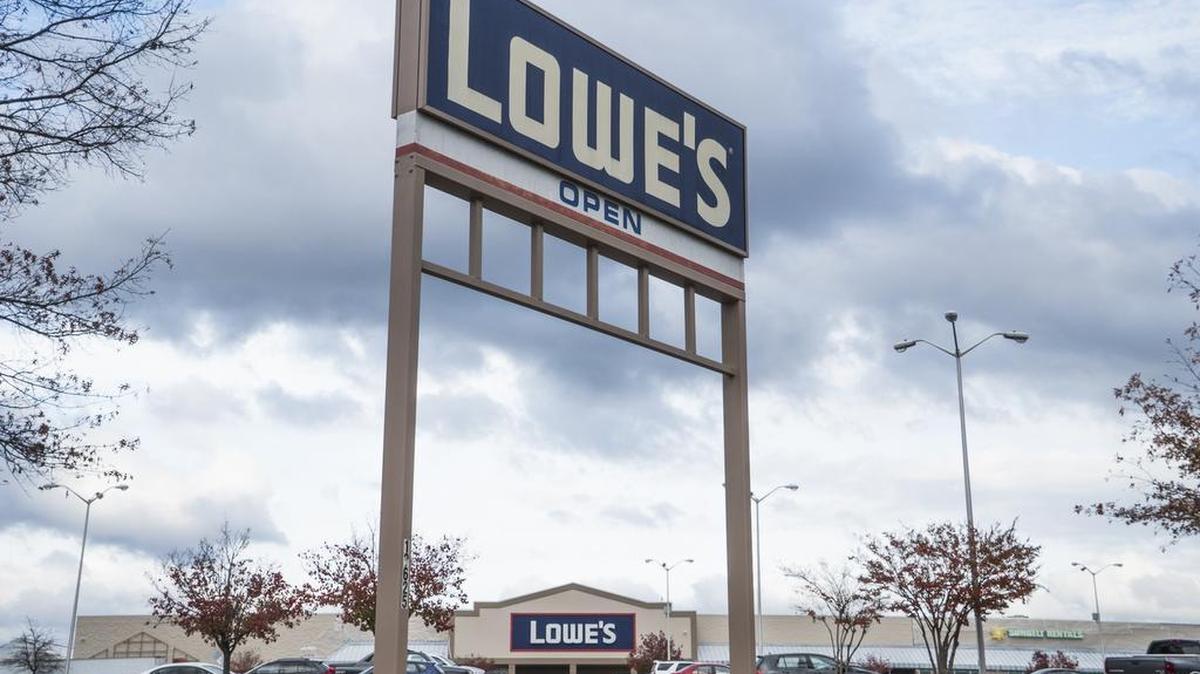 Under pressure from an environmental group, Mooresville-based Lowe's announced Tuesday that it is banning paint thinners made with chemicals that advocates describe as deadly.