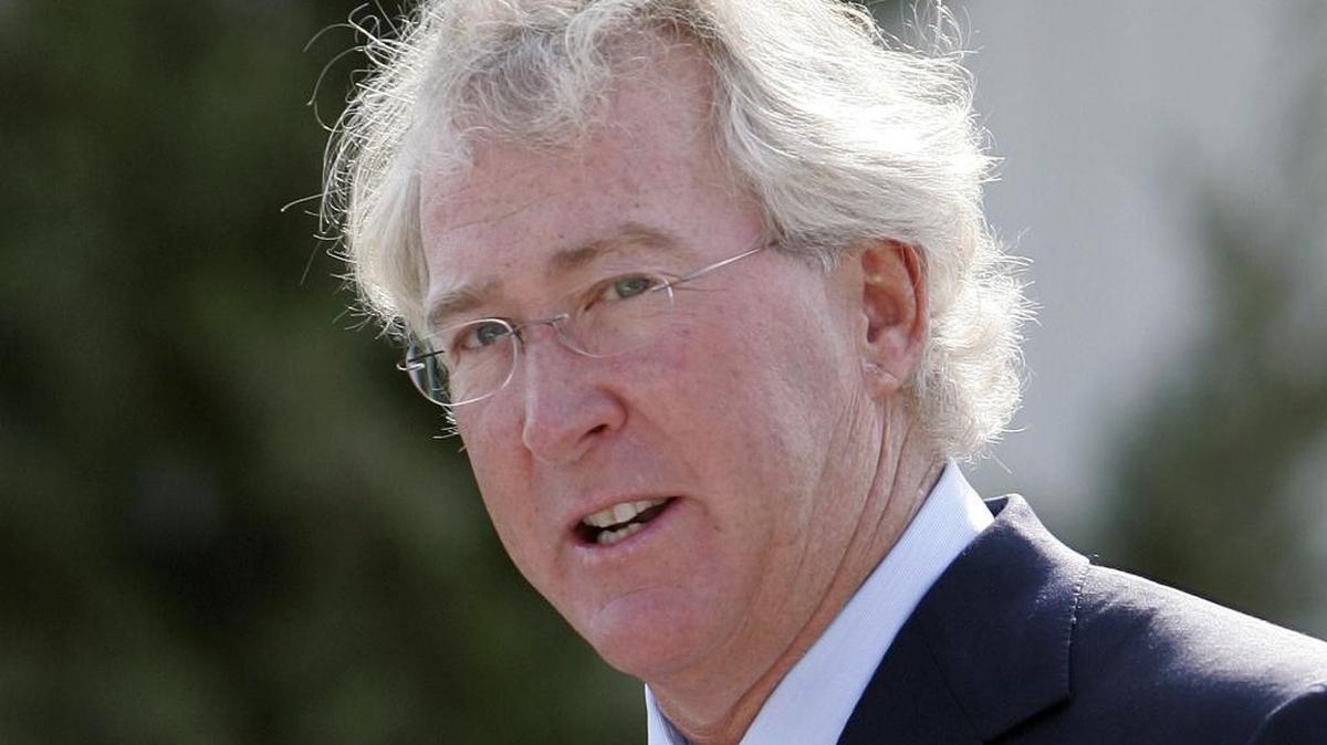In a 2009, file photo, Chesapeake Energy Corp. CEO Aubrey McClendon speaks during the opening of a compressed natural gas filling station in Oklahoma City. Oklahoma City police say McClendon, a natural gas industry titan who was indicted on Tuesday by a federal grand jury for allegedly conspiring to rig bids to buy oil and natural gas leases in northwest Oklahoma, was killed Wednesday in a fiery single-car crash in Oklahoma City.