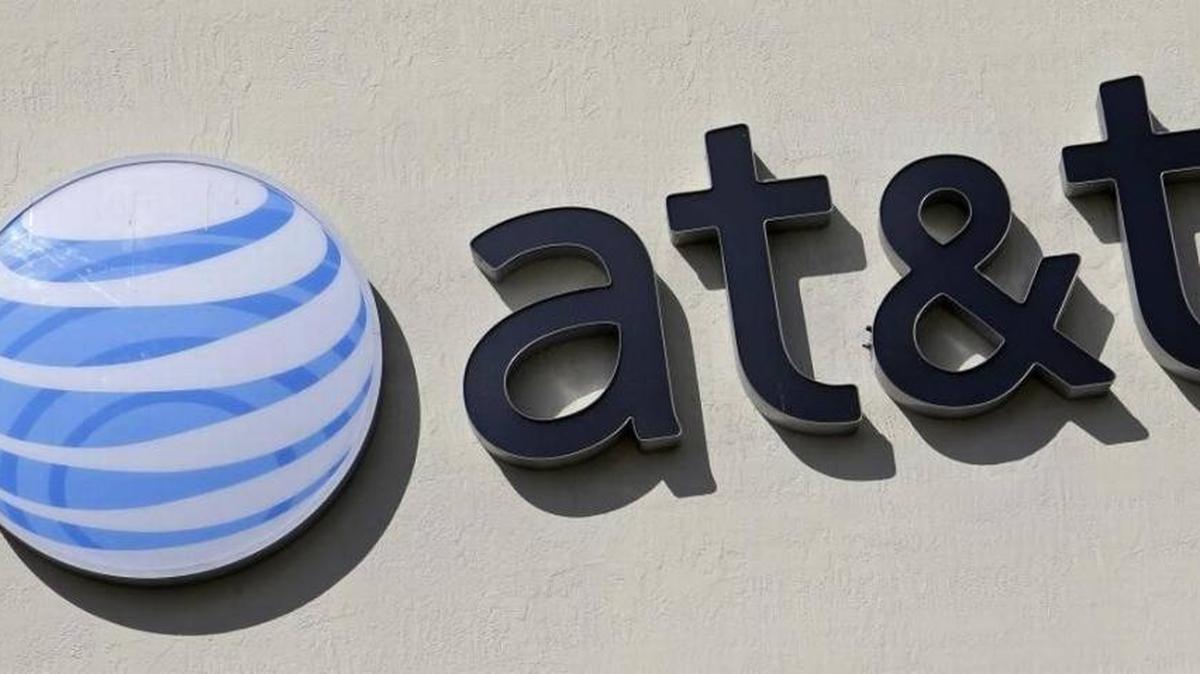 AT&T is hiring 40 workers in Charlotte, and most positions will be part-time retail sales consultants and bilingual consultants.