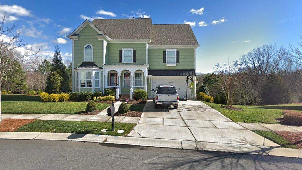 House on 15500 block of Country Lake Drive