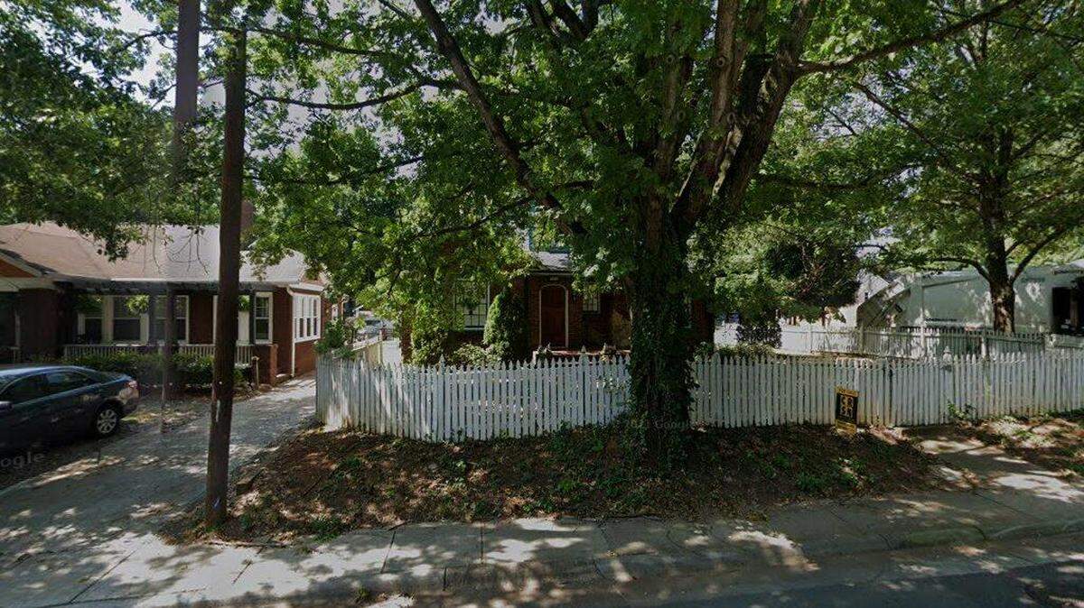 House on 2500 block of East Seventh Street