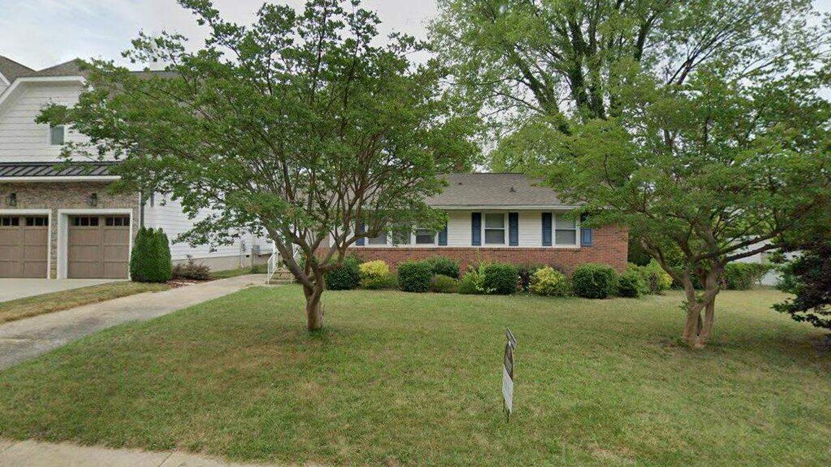 House on 300 block of Hartford Avenue