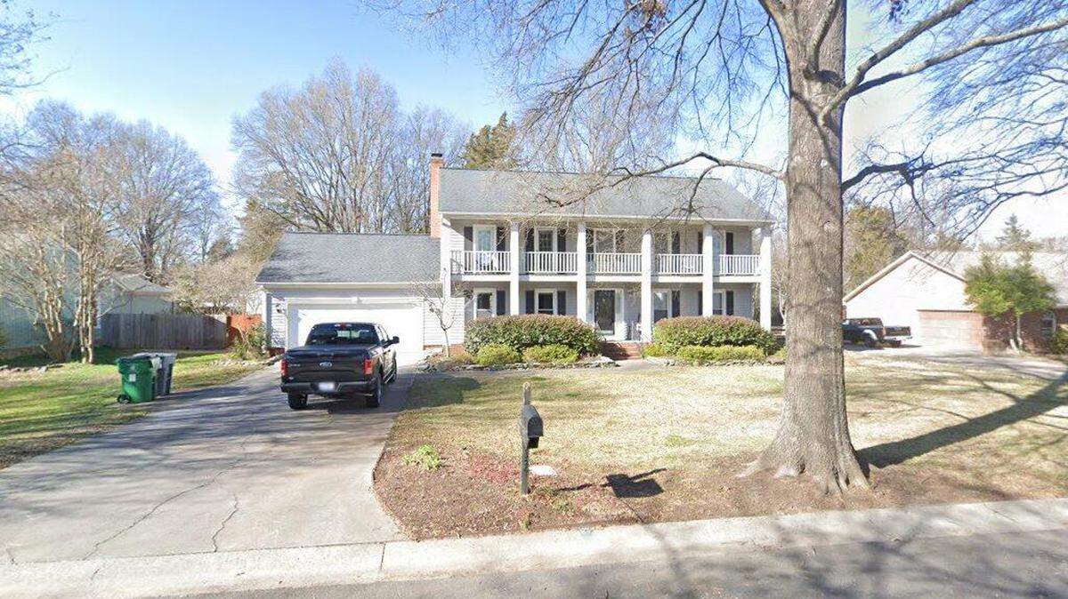 House on 3300 block of Thaxton Place