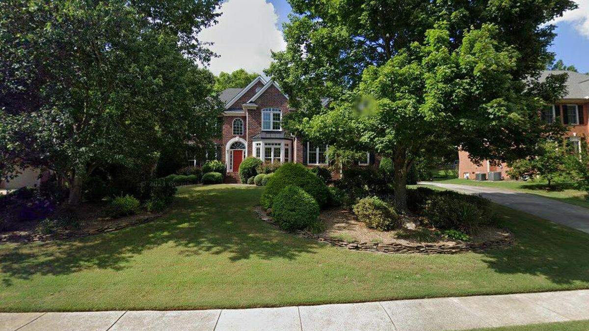House on 18300 block of Centre Court Drive