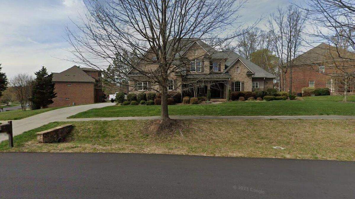 House on 8000 block of Front Park Circle