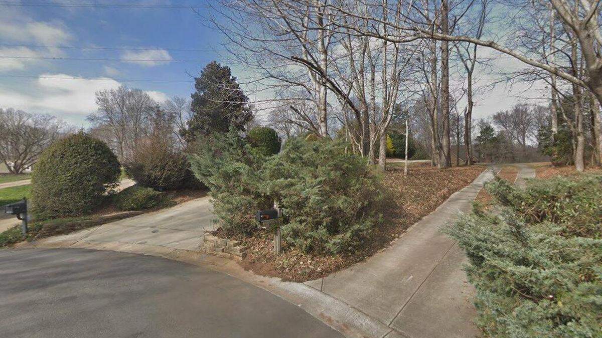 House on 11900 block of Pinnacle Point Lane