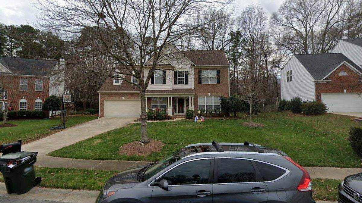House on 900 block of Timber Knoll Drive