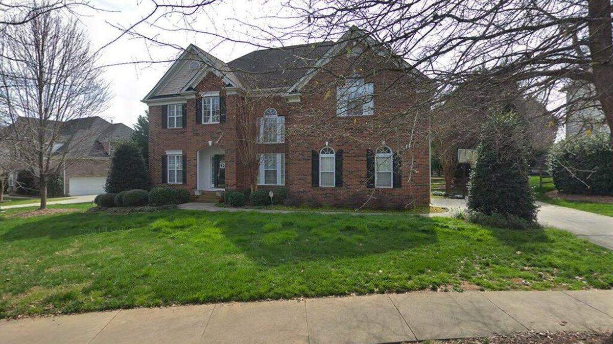 House on 15300 block of Elham Lane