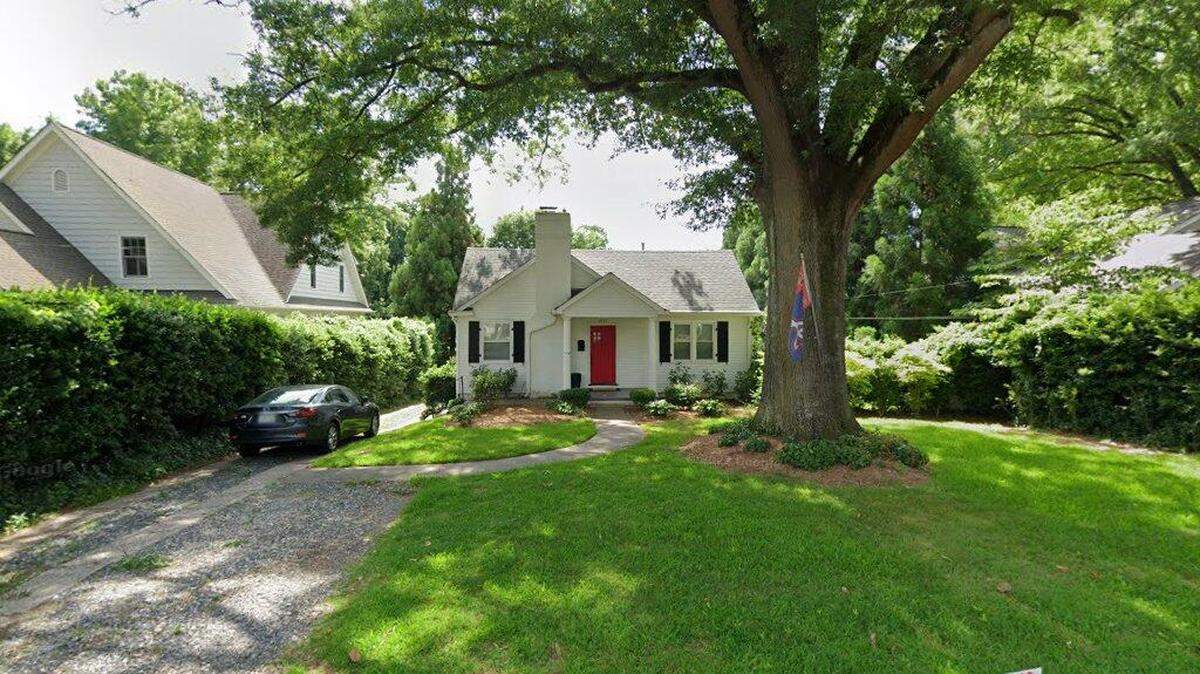 House on 3100 block of Windsor Drive