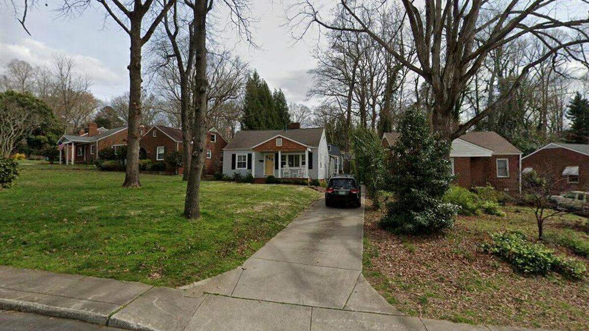 House on 1900 block of Arnold Drive