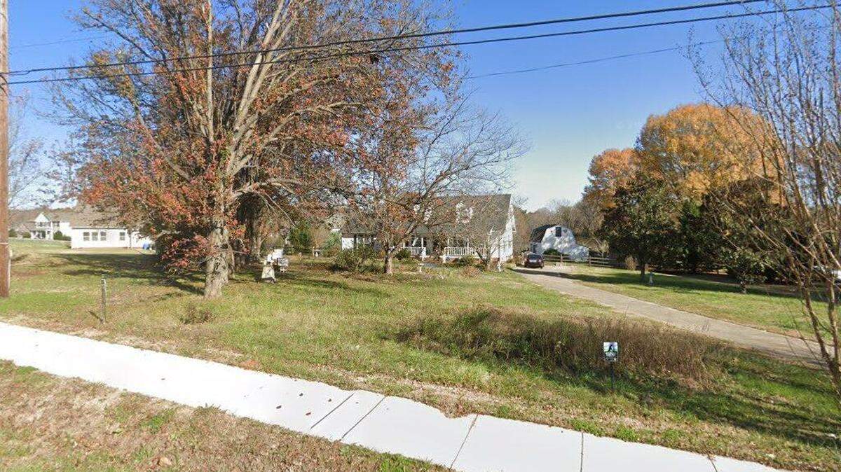 House on 6000 block of Lebanon Road