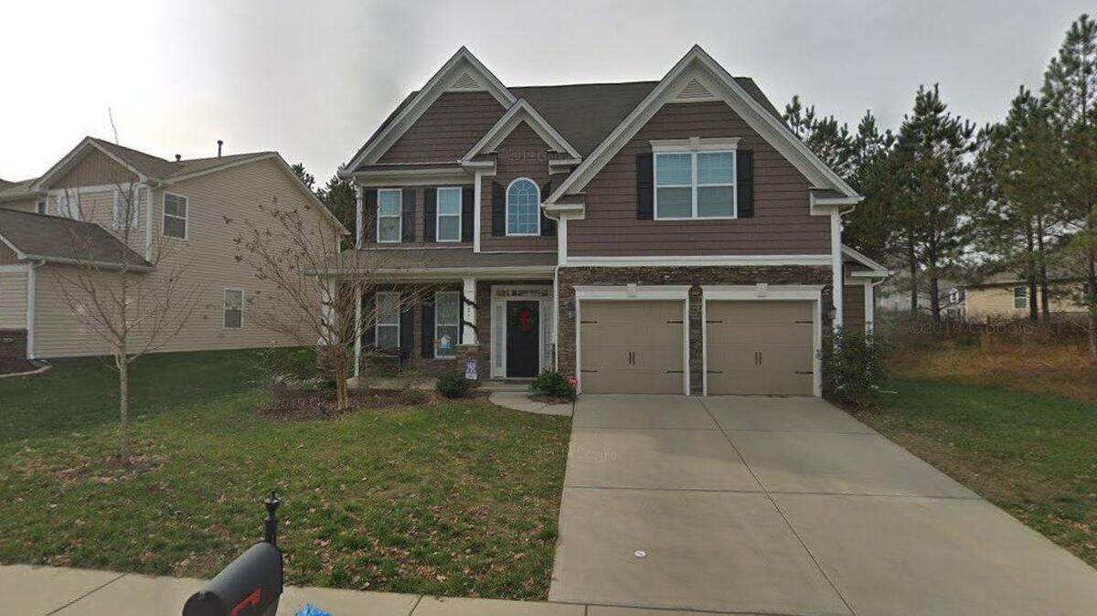 House on 6100 block of Trailwater Road