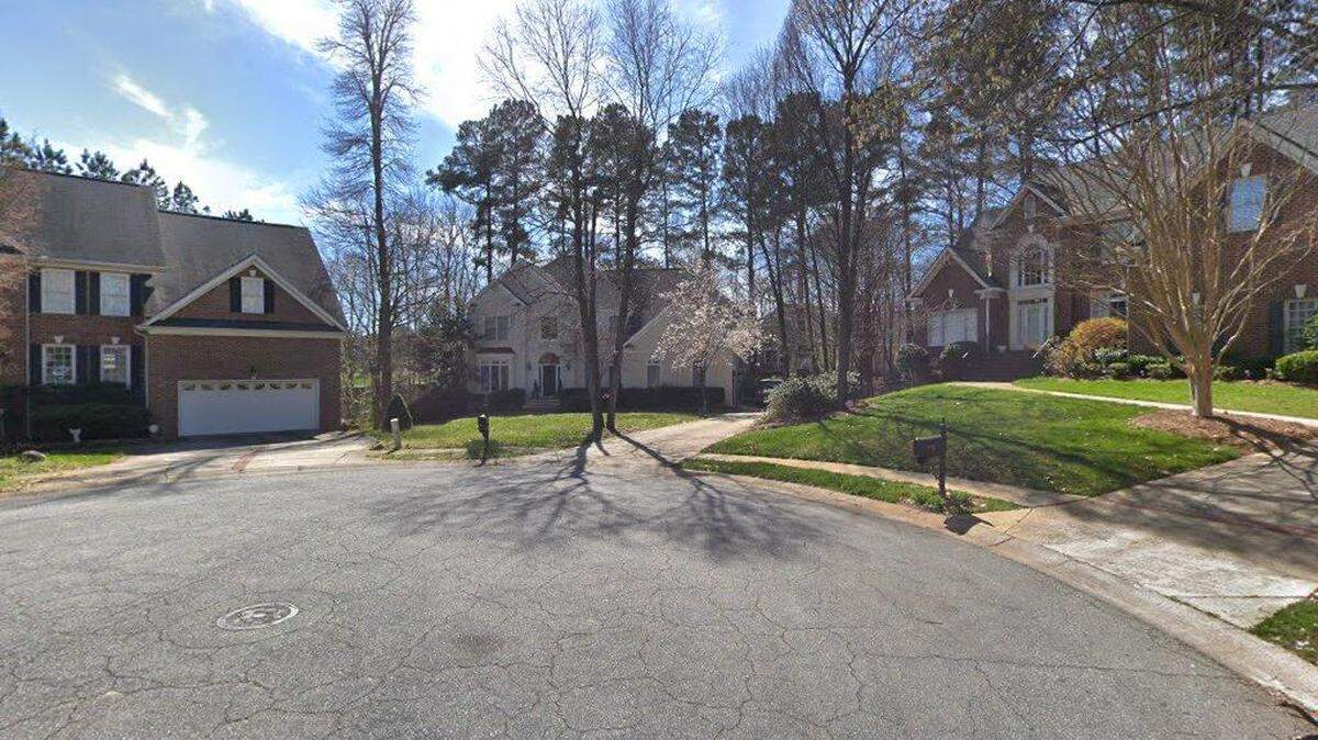 House on 6000 block of Glen Manor Drive