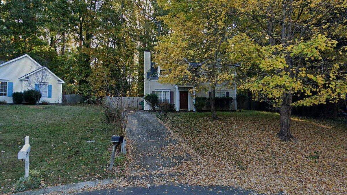 House on 7700 block of Ivy Hollow Drive