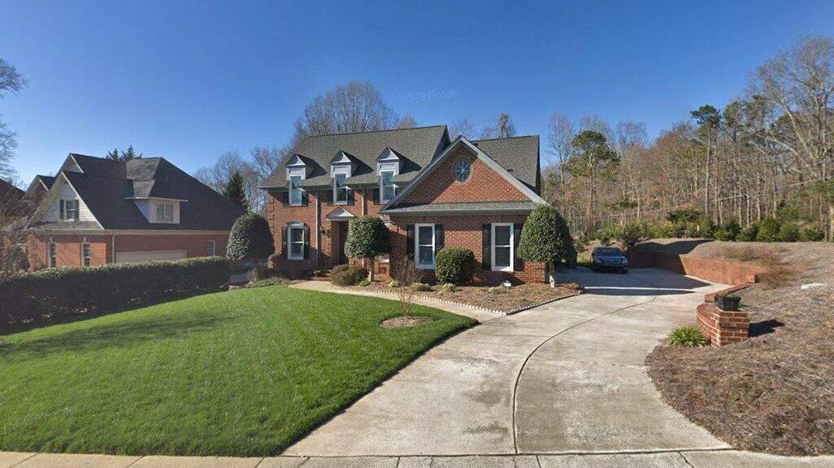 House on 3700 block of Drayton Hall Lane