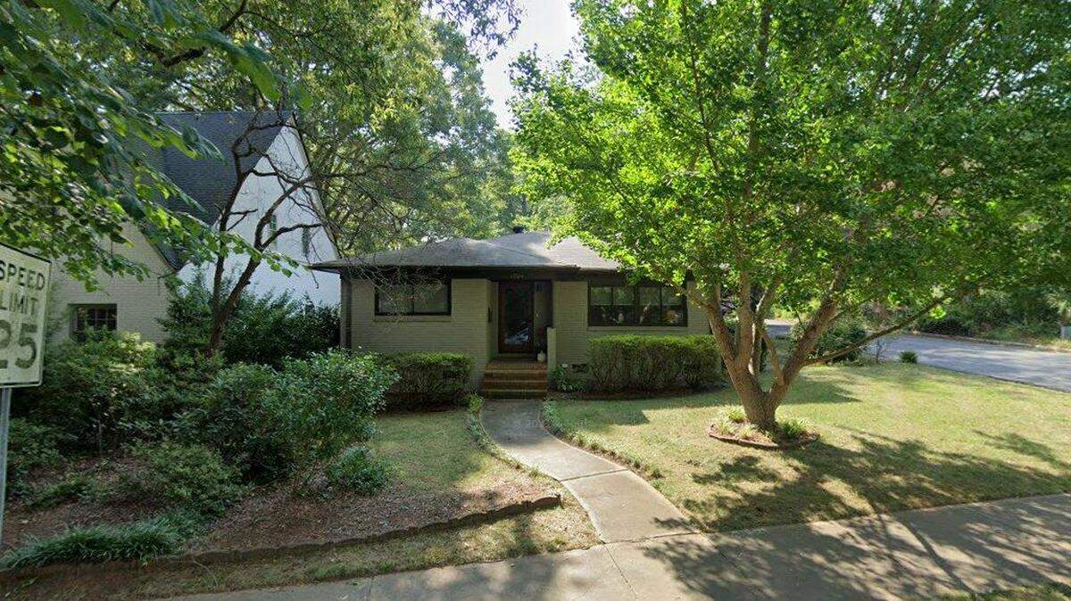 House on 1700 block of Chatham Avenue
