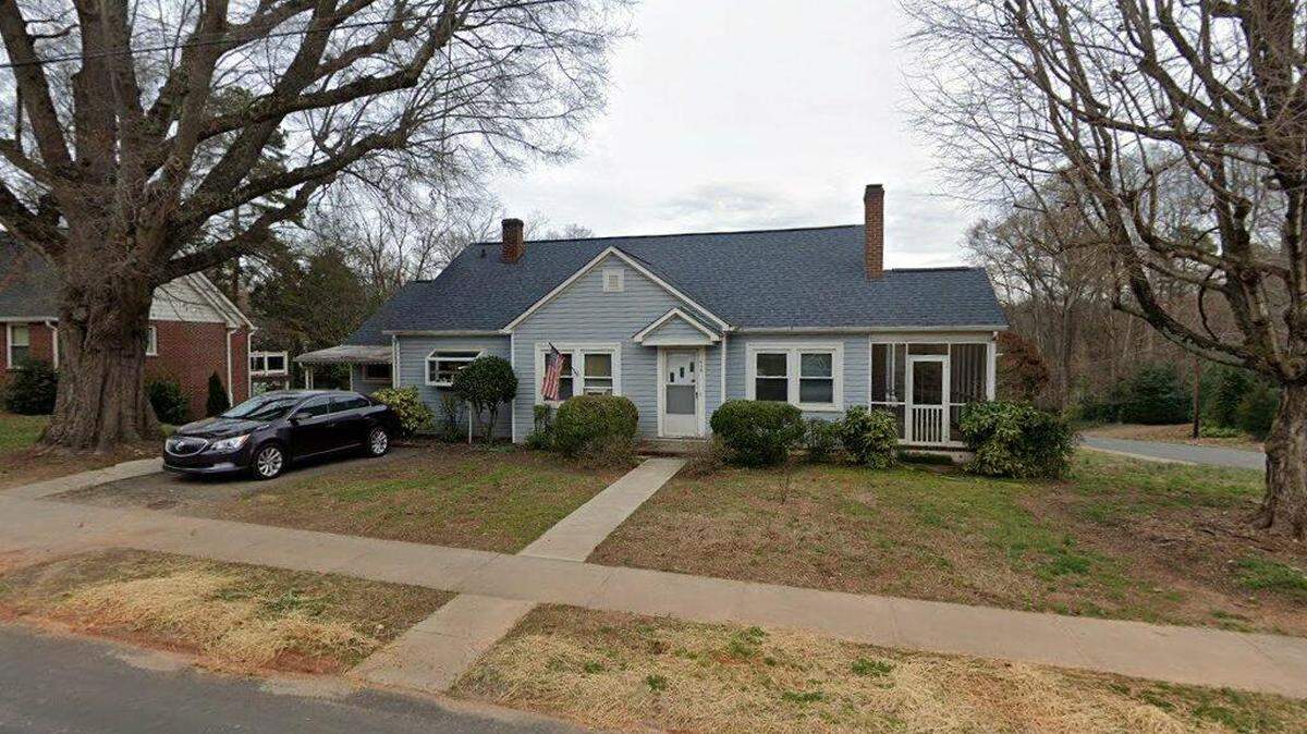 House on 400 block of South Street
