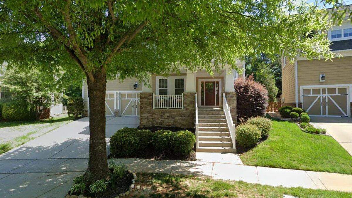 House on 18000 block of Northport Drive