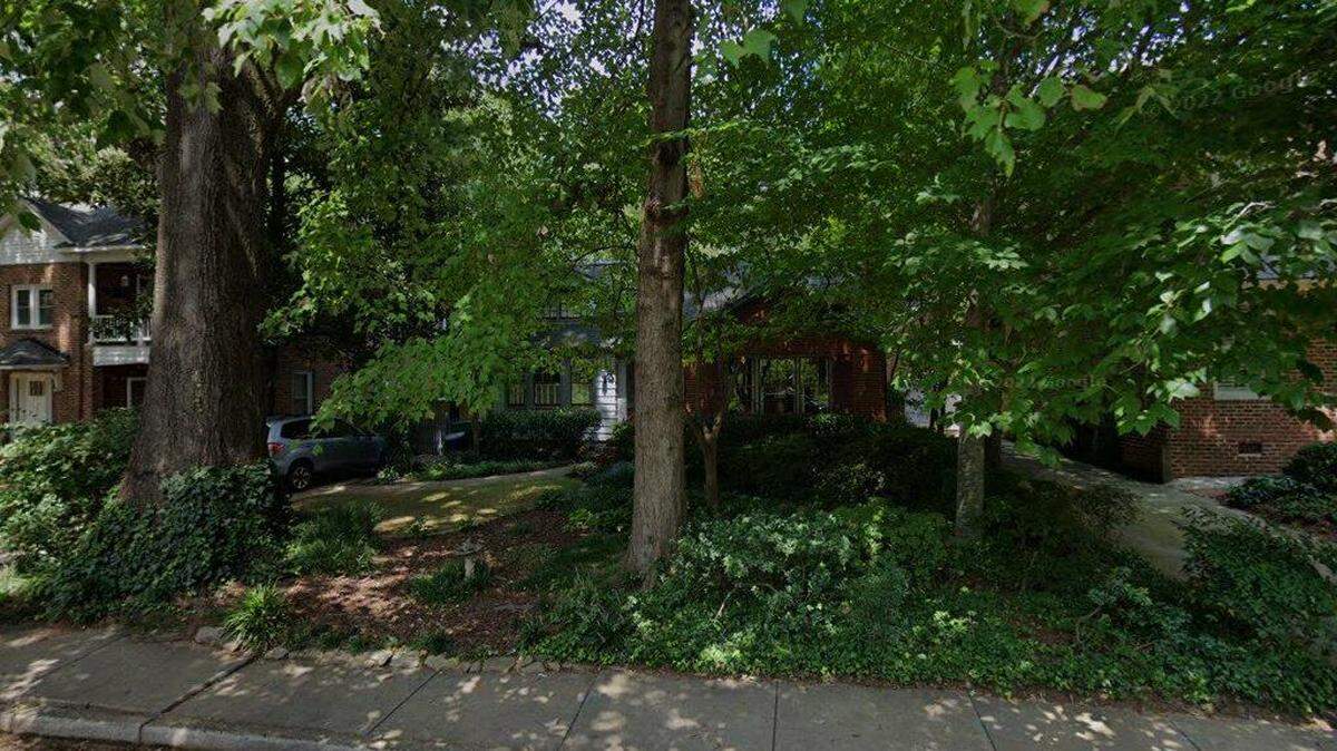 Apartment building on 600 block of Moravian Lane