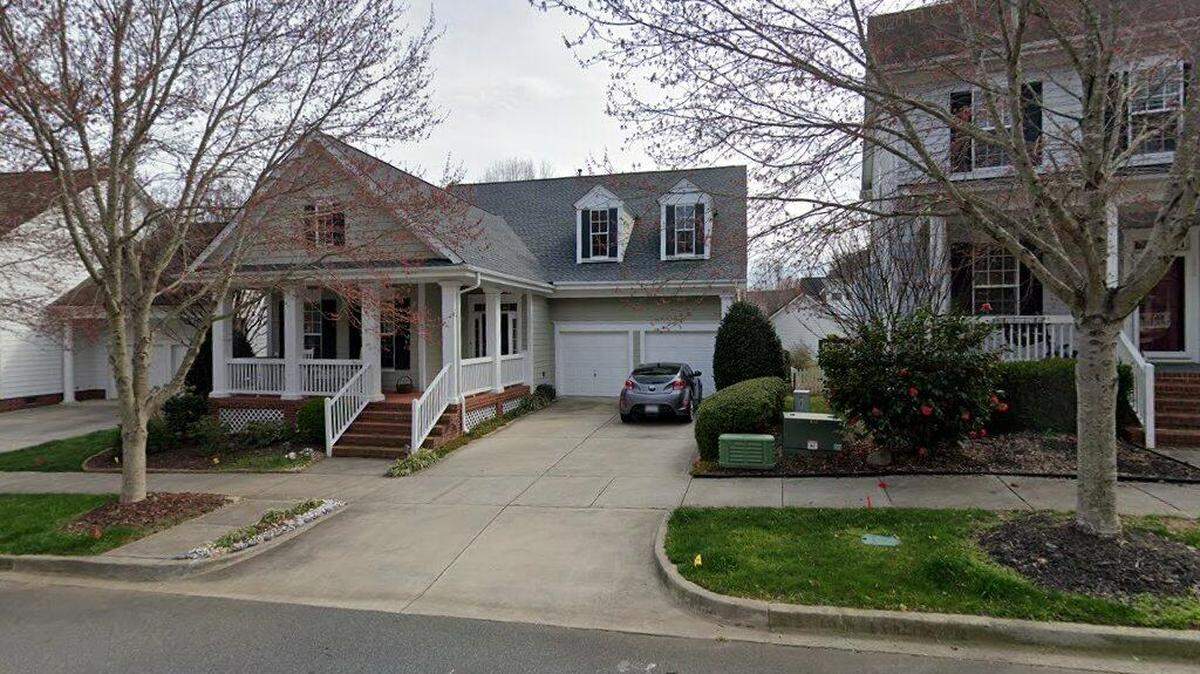 House on 300 block of Ohenry Avenue