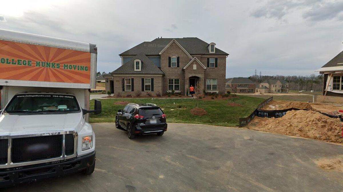 House on 6700 block of Calvert Commons Drive