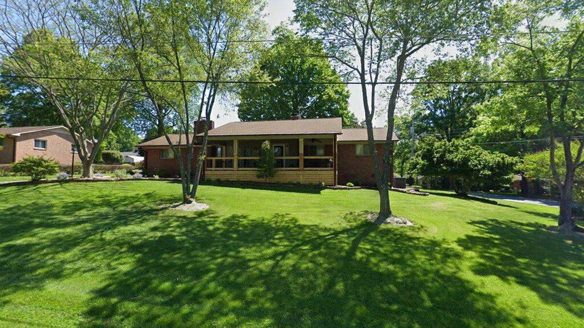 House on 2600 block of Moores Park Drive