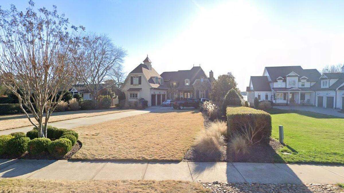 House on 22500 block of Torrence Chapel Road