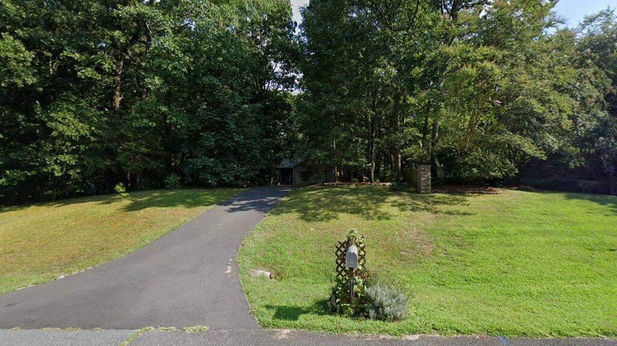 House on 15200 block of Sharpe Road