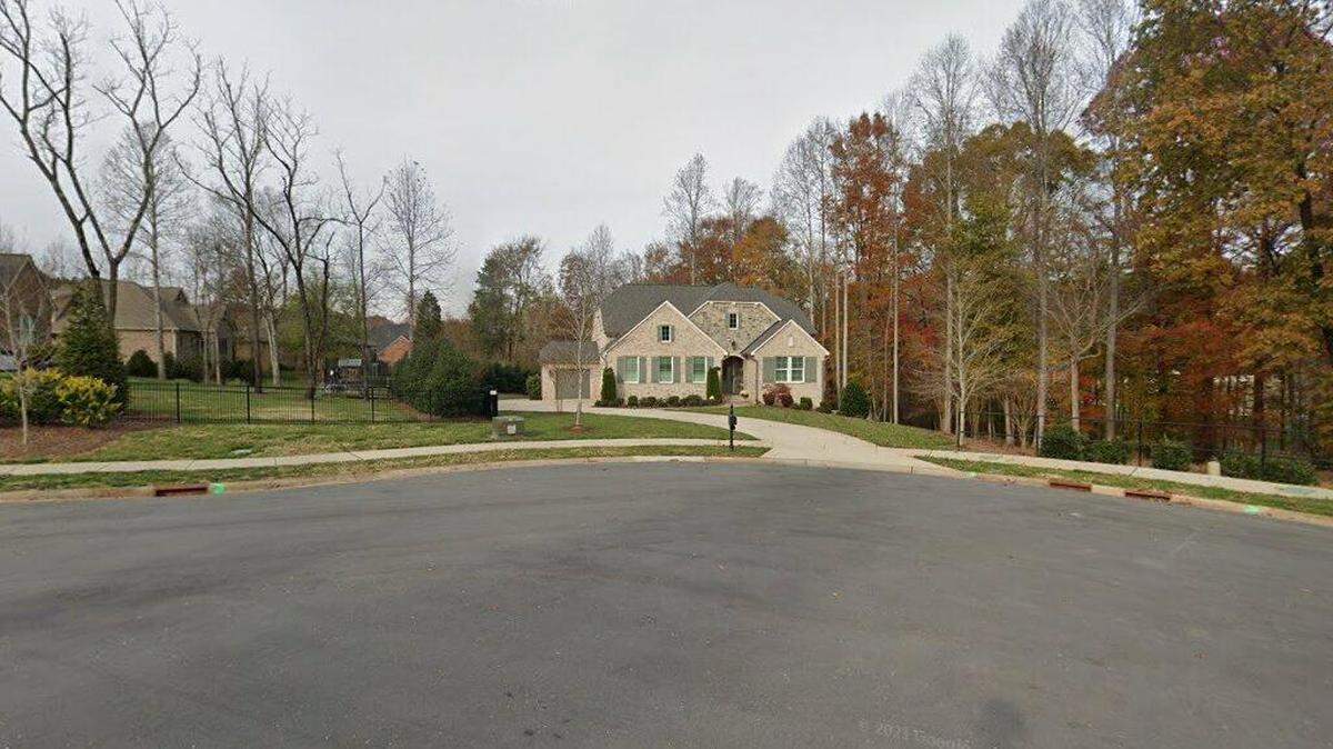 House on 4200 block of Crump Hill Court