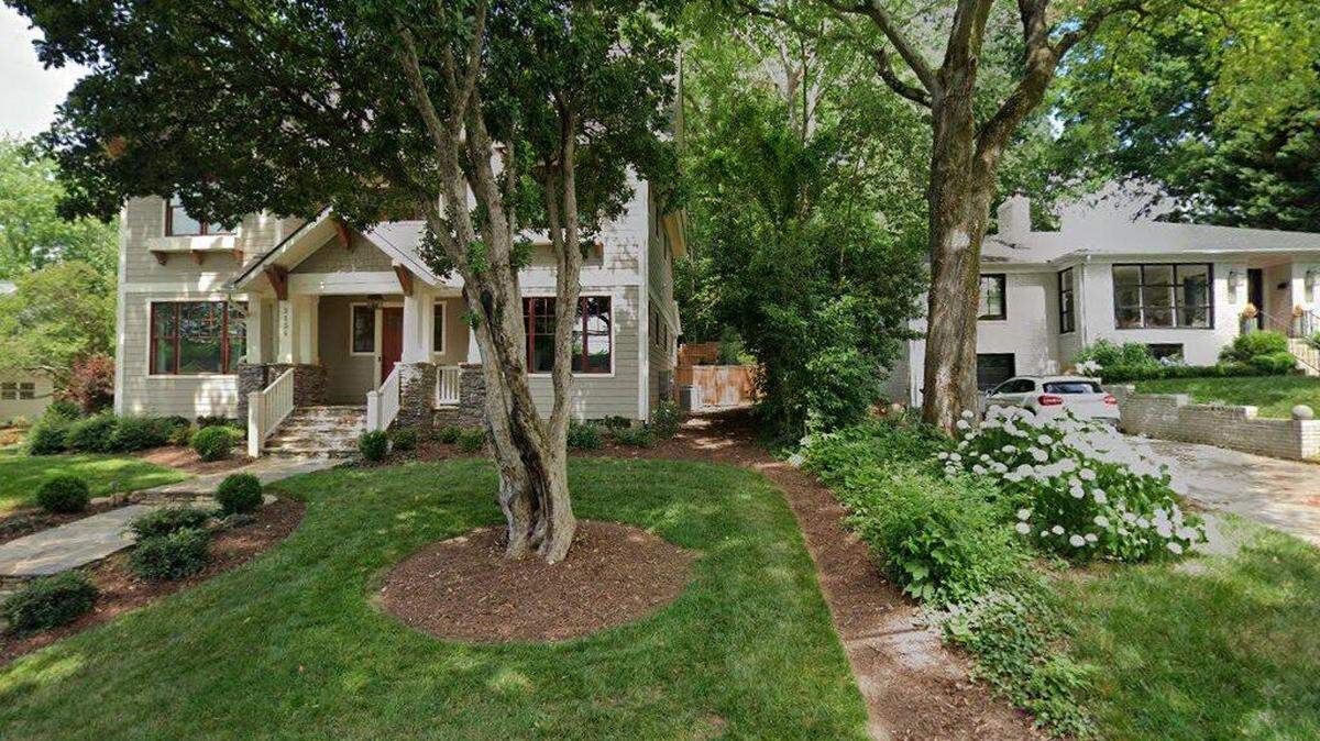House on 3100 block of Windsor Drive
