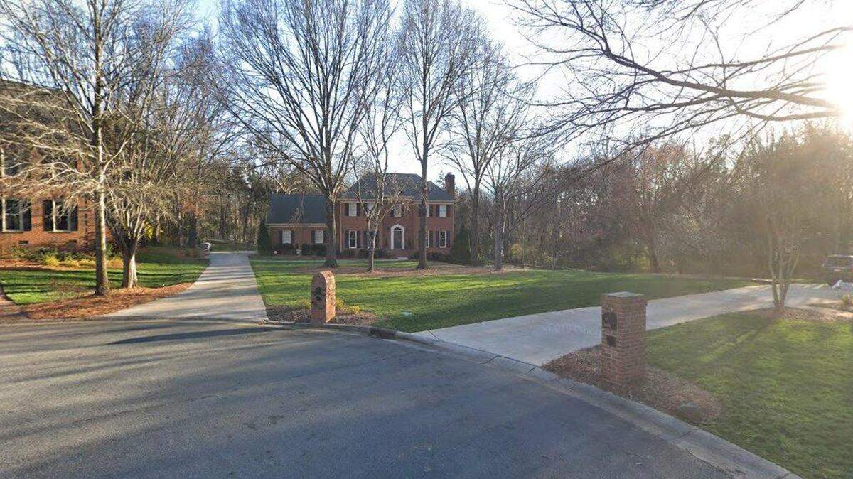 House on 2300 block of Hemby Place