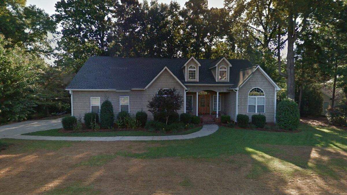 House on 20000 block of Norman Colony Road
