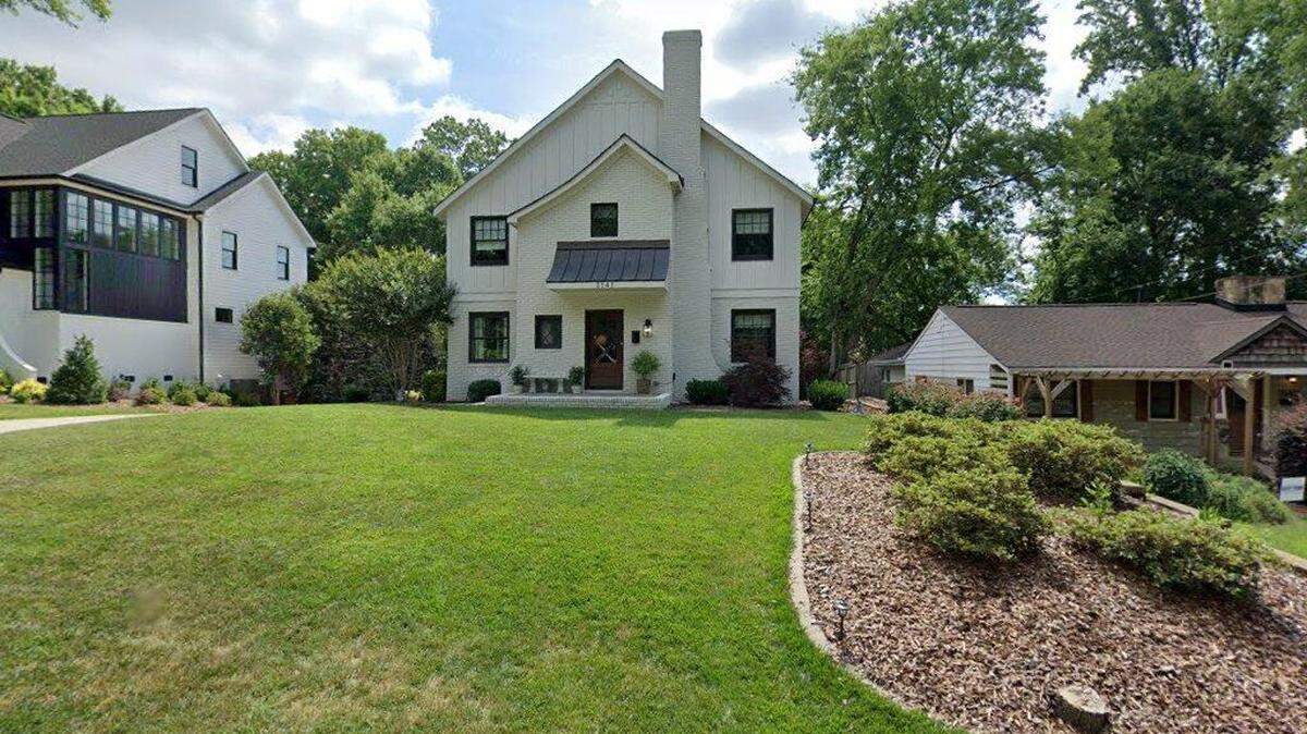House on 3100 block of Windsor Drive