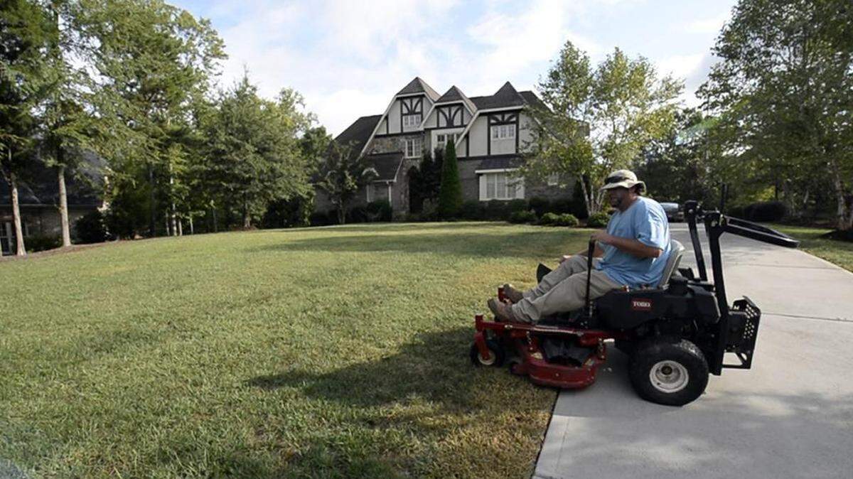 Keep those grass clippings from the street, North Carolina.