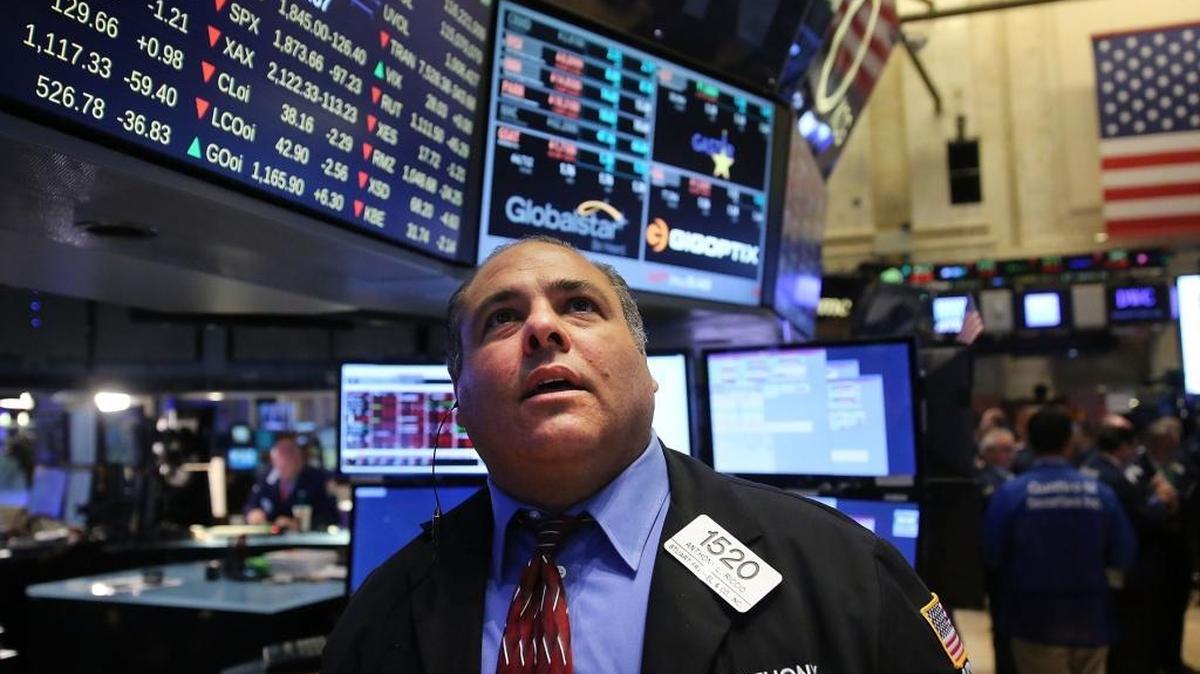 
A trader works on the floor of the New York Stock Exchange on Aug. 24, 2015, in New York City. As the global economy continues to react from events in China, markets dropped significantly around the world on Monday. The Dow Jones industrial average briefly dropped over 1000 points in morning trading.
