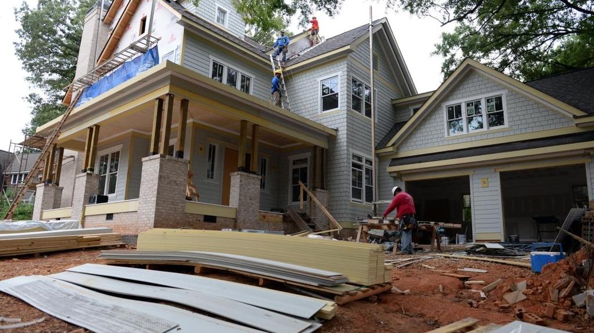 The construction industry expects the good times to keep rolling in 2018, according to a new survey from Associated General Contractors of America.