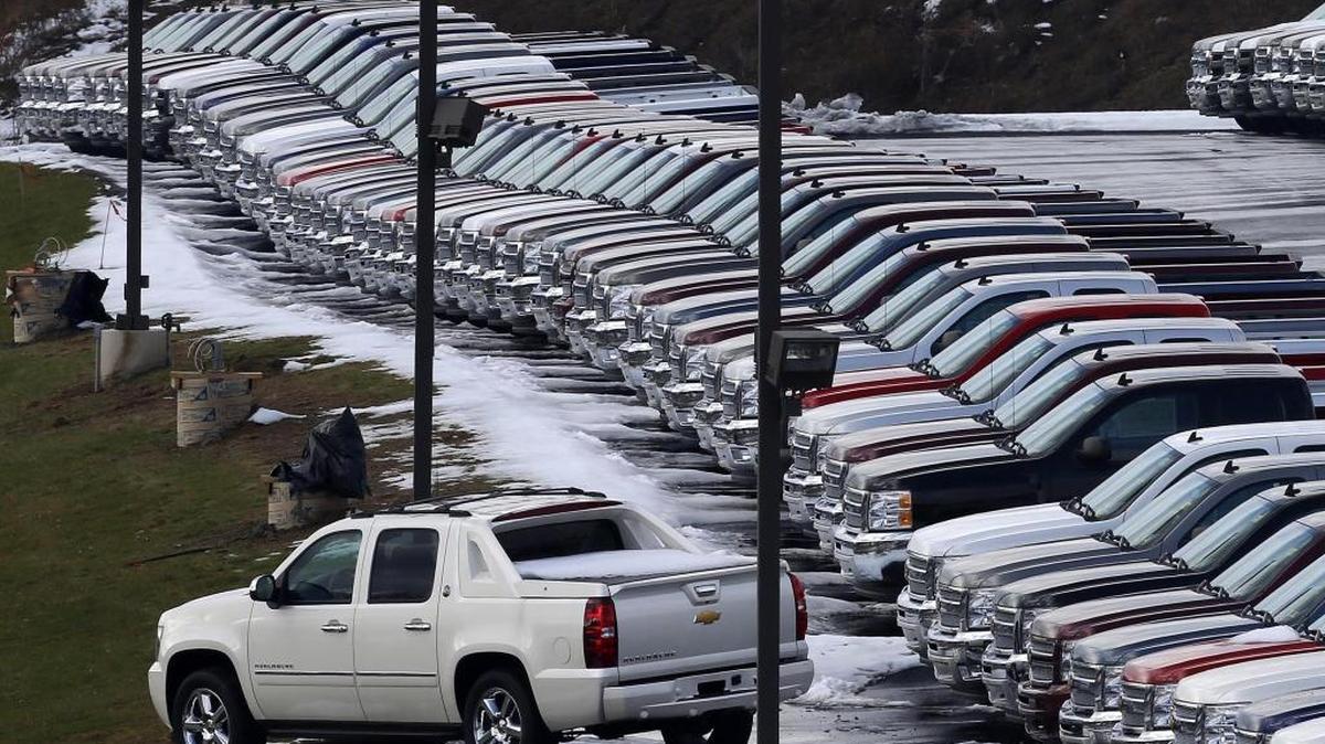 In the Charlotte area, auto dealers and cable and satellite providers drew the most consumer complaints last year, the Better Business Bureau of Southern Piedmont announced Monday.