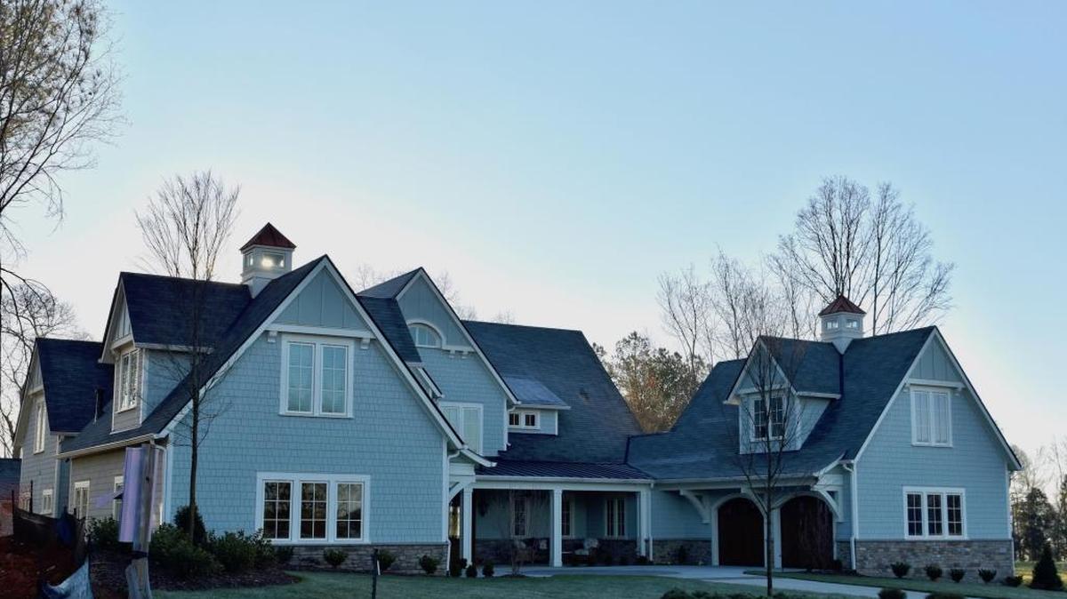 Photo of a custom house at McLean.