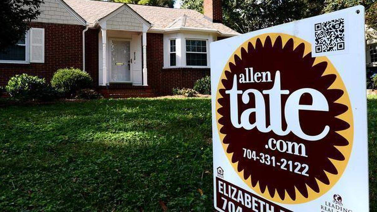 

Charlotte has turned decidedly more into a seller’s market than even a year ago. Houses are on the market for less time. Home values are rising faster than inflation. And buyers, sellers and builders alike are becoming increasingly more confident.



