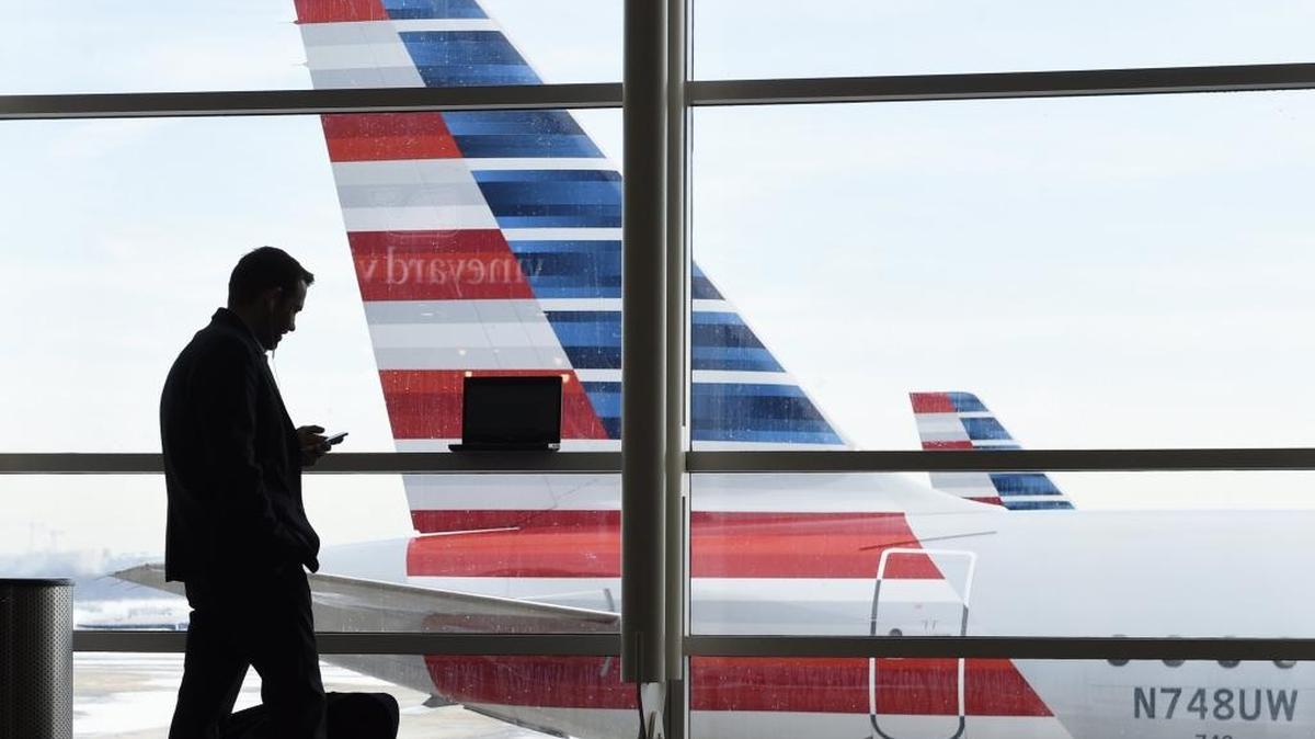 The world’s largest airline, American Airlines, plans to stop on-board announcements of connecting gate information as flights prepare to land.