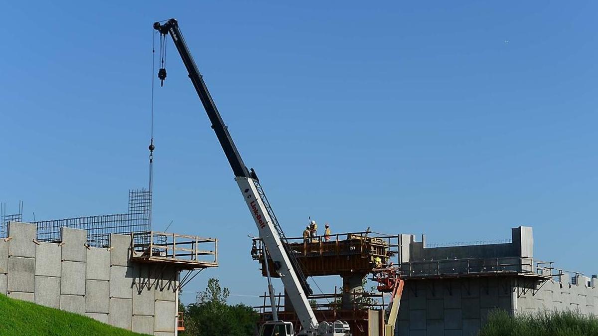 
Construction continues on the Blue Line Extension project near Matheson Ave. in NoDa in this August 2014 file photo. Construction was the sector with the biggest job gains this past month in North Carolina. 
