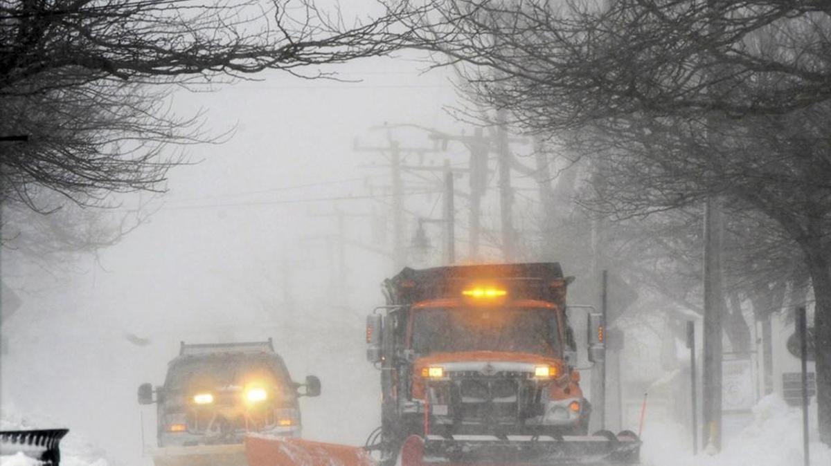 A winter storm warning has been issued for 6 p.m. Sunday by the National Weather Service. (Ron Schloerb/The Cape Cod Times via AP)