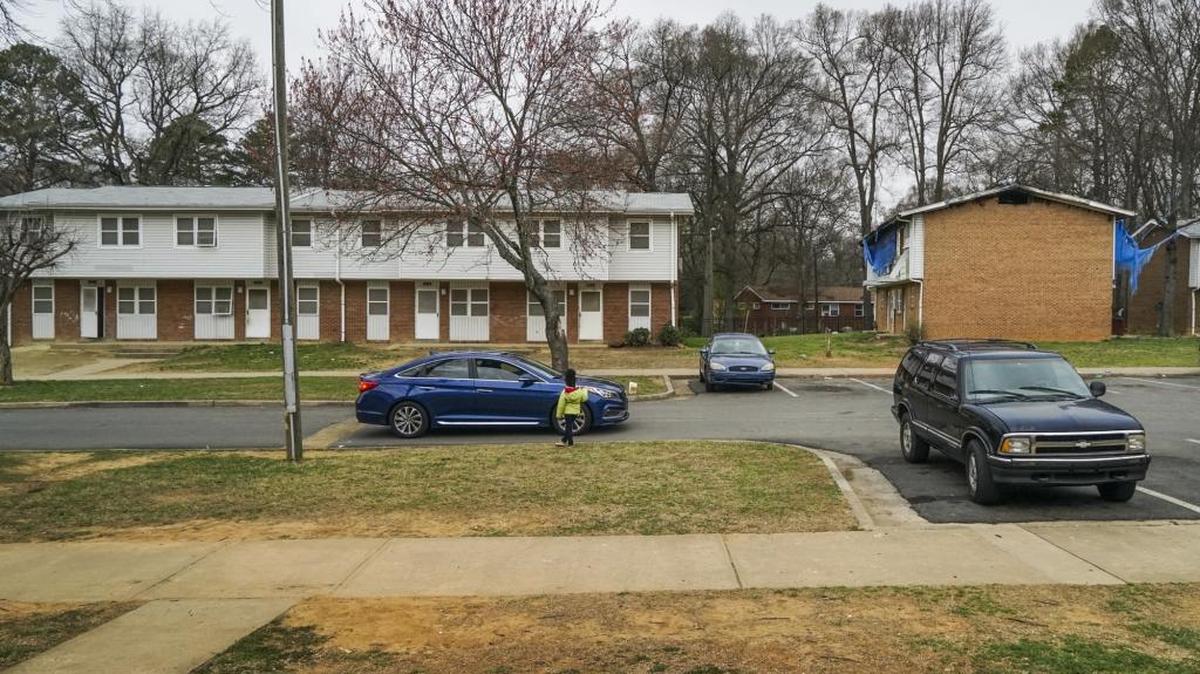 Residents at Dillehay Courts, a public housing complex outside of uptown, would be subject to a smoking ban if HUD’s proposal goes into effect.